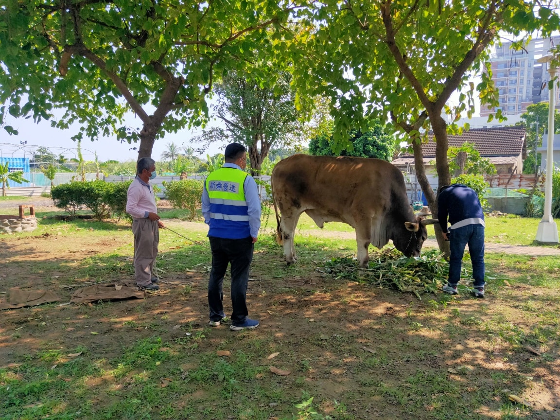 十三爺吃午餐