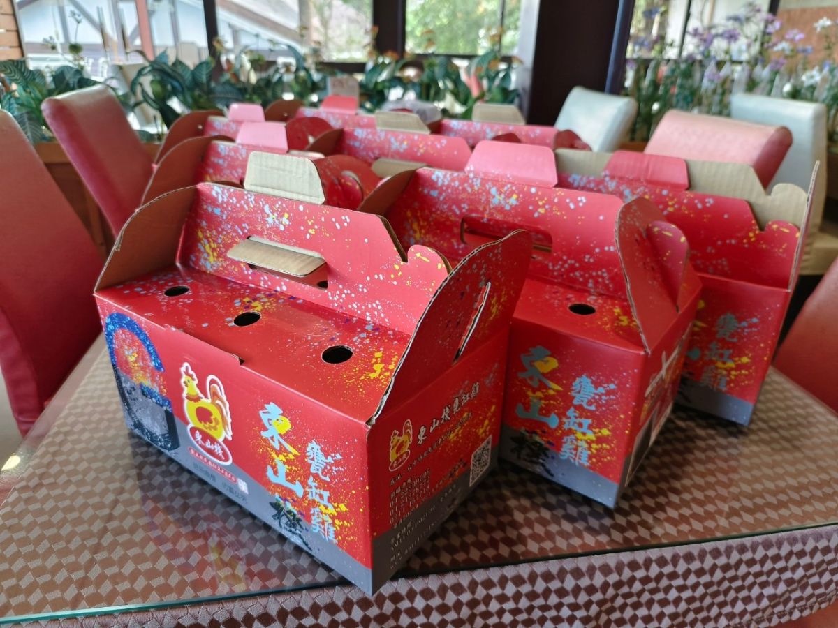 除了澎湃的菇菇大餐還加碼甕窯雞