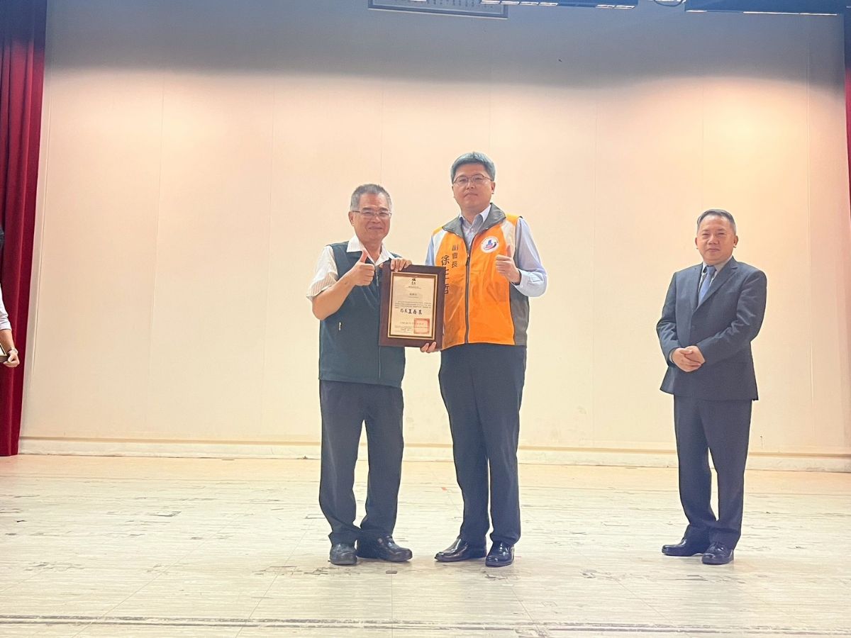 丹娜絲颱風賑災餘款捐贈臺南做工行善團